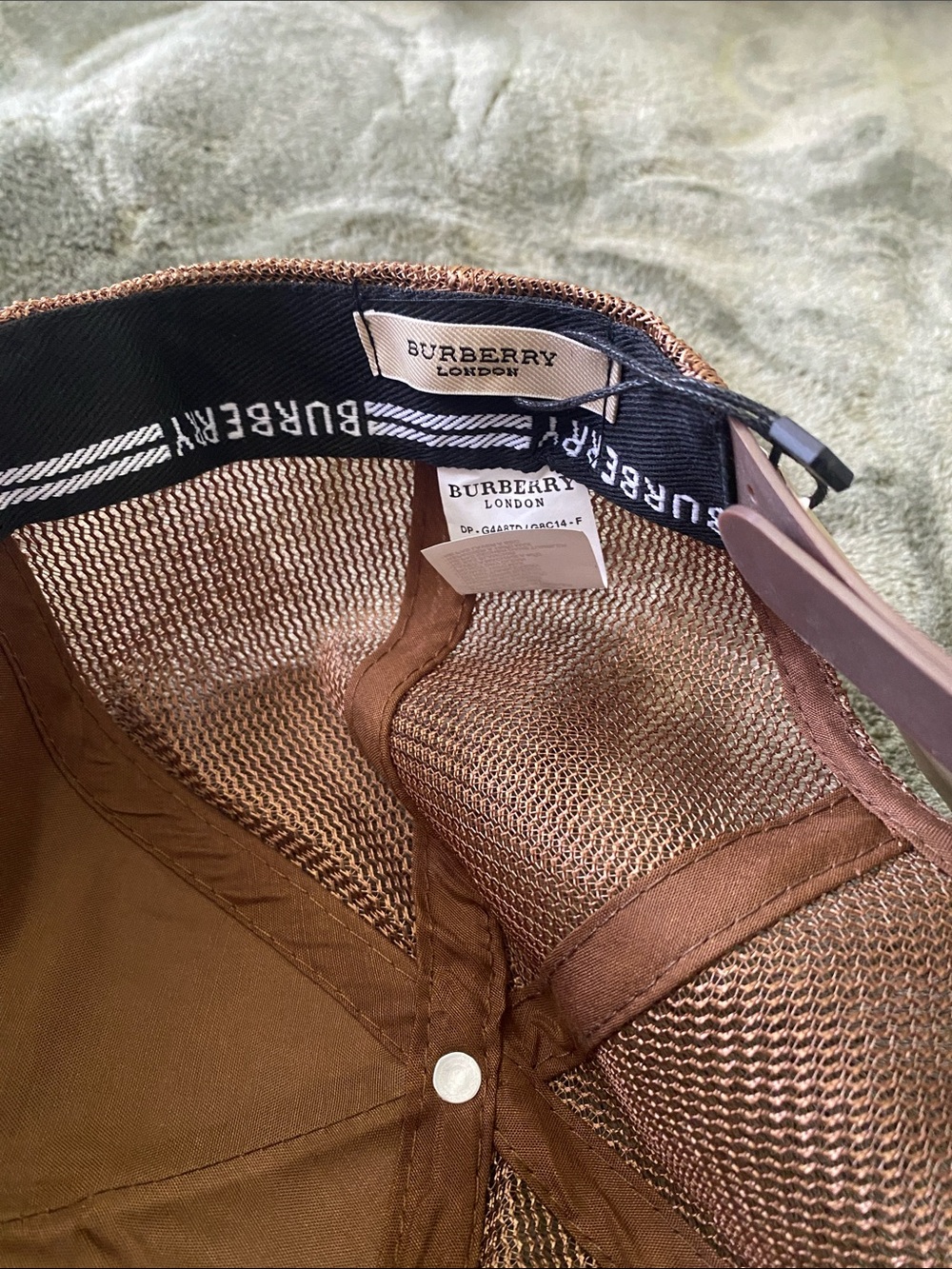 Burberry Beige Black White Plaid Trucker Hat - Picture 5 of 7